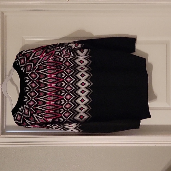 EUC Torrid Black and Hot Pink Fair Isle Sweater sz 1x - Picture 5 of 5